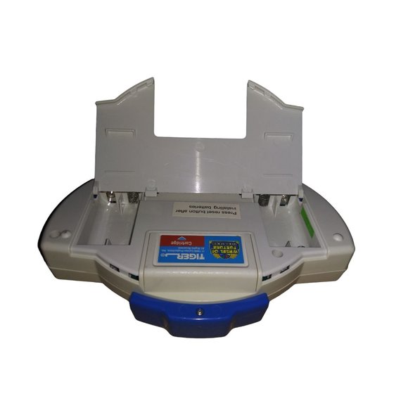 VTG Tiger Electronics Wheel of Fortune Handheld Game 1 Cartridge 1998 WORKS - Picture 4 of 8